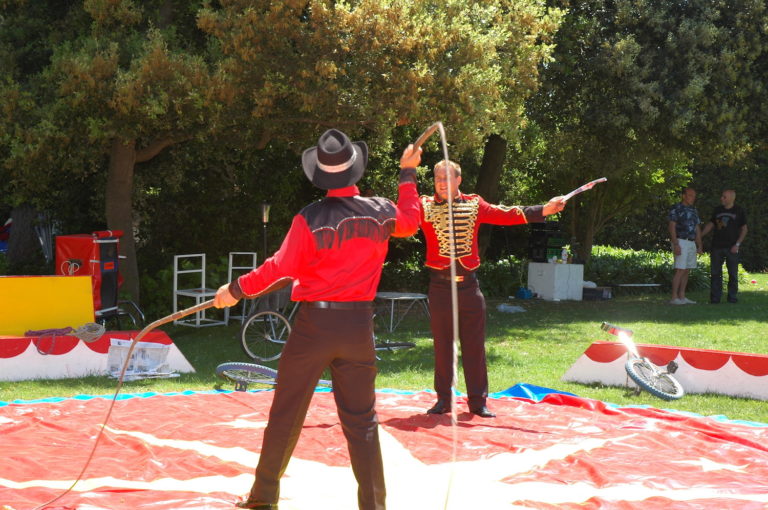 PRIVATE CIRCUS FOR KIDS BIRTHDAY
